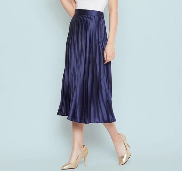 Dresses & Skirts - Skirt